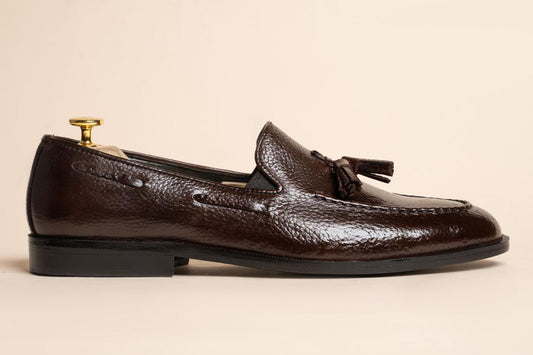 CHOCOLATE BROWN - TASSLE LOAFERS